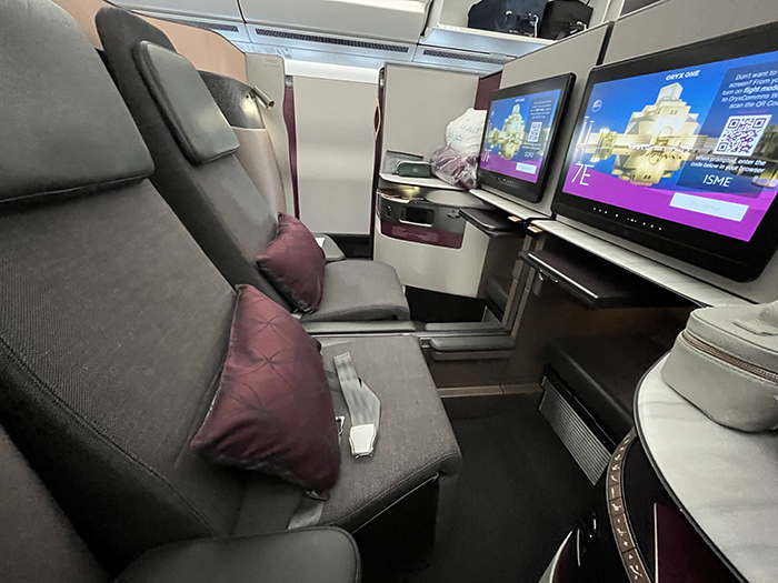 Center Rear-Facing Seats